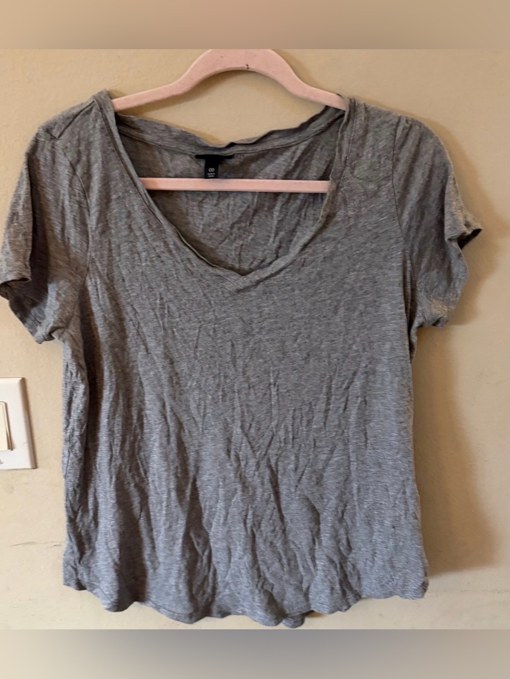 torrid size 00 Gray V-Neck Short Sleeve Tee